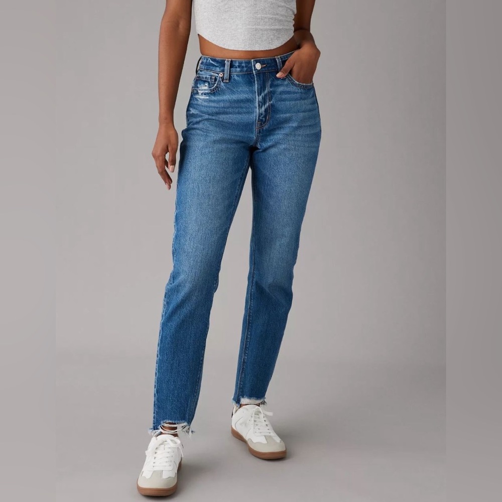 AE MOM JEAN